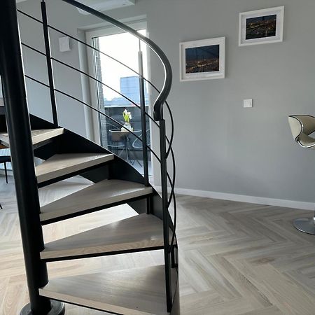 Centrum Taras Widokowy "Wroclaw Panorama" Apartment Bagian luar foto